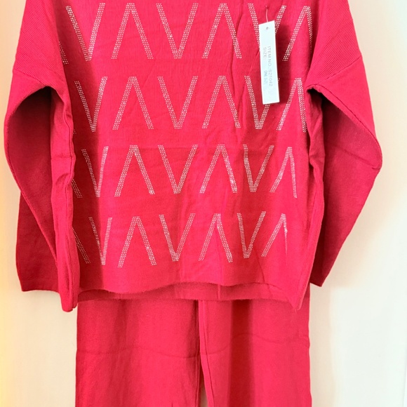 Red Knit Sparkly pantsuits - Picture 2 of 2